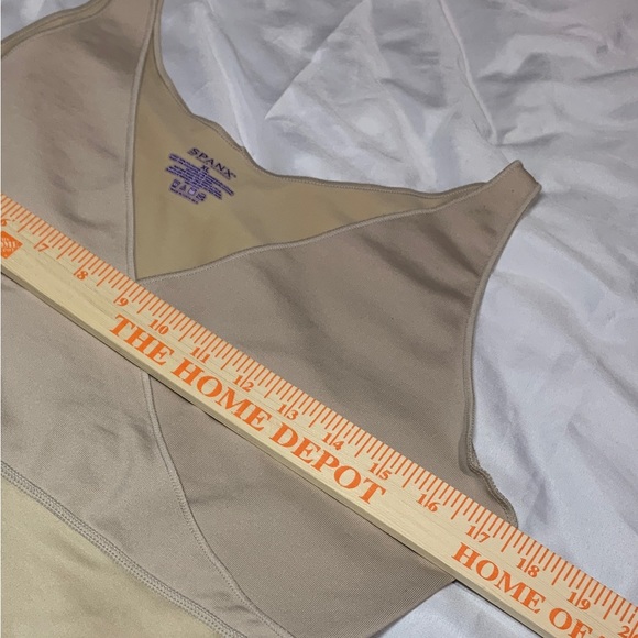 SPANX Faux Wrap Shapewear Sleeveless Cami Womens Sz XL Beige Minimalist Surplice - Picture 4 of 8